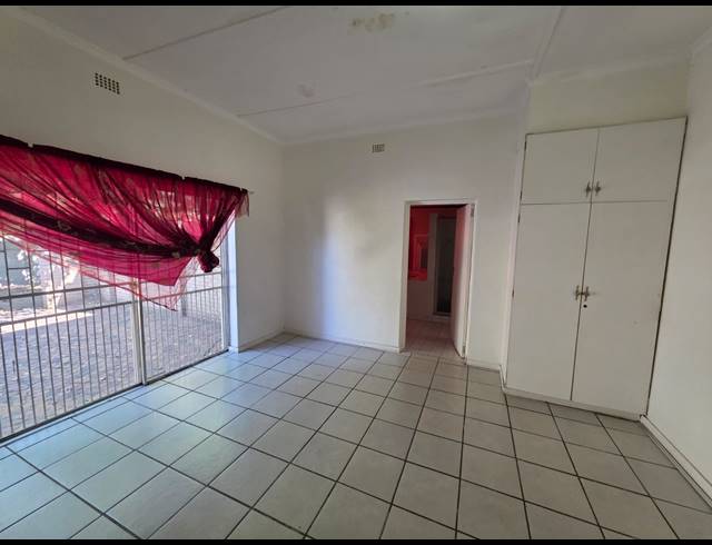4 BEDROOM HOUSE FOR SALE IN SASOLBURG EXT 4